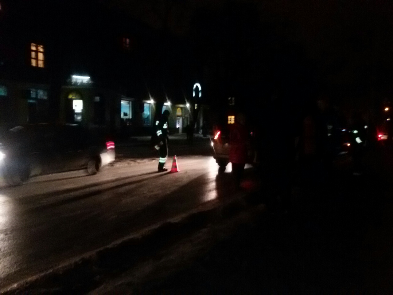 image-e41ae71602615e9cce37dd97fb896095c8b2691eb1af3c612a3cd16a492b6cdb-V