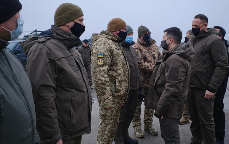 Сепаратисты обстреливают Авдеевку и пригороды Дебальцево, в Углегорске уличная война — Новая газета