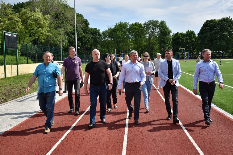 191424330 2483293881814239 8732323958346254581 n