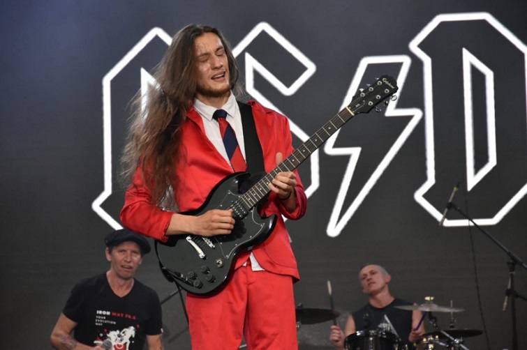 b32021 06 28 at 22.53.34 820x360