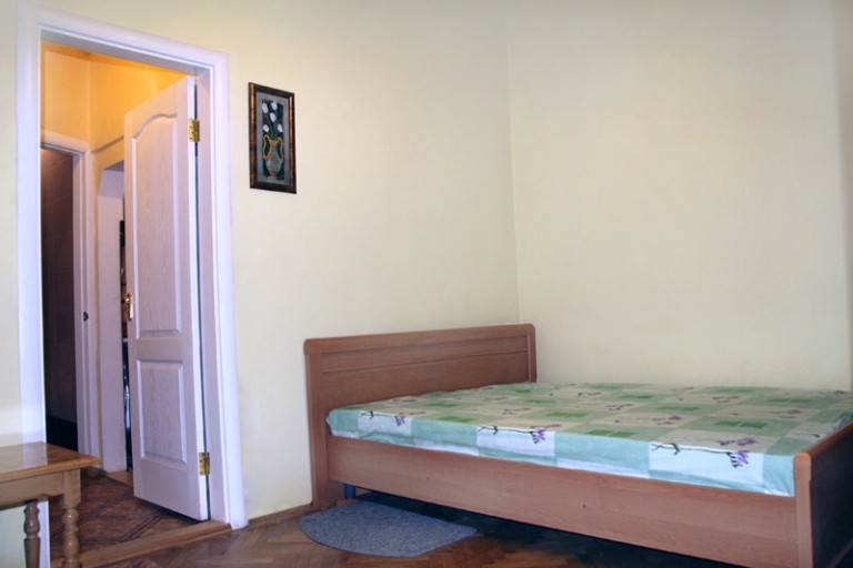 f370827c7ec5b7a9b22e7ccdf26b4b2e1