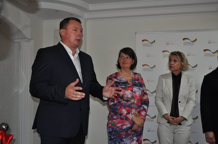 69530349 835650473504182 6161445368560091136 n