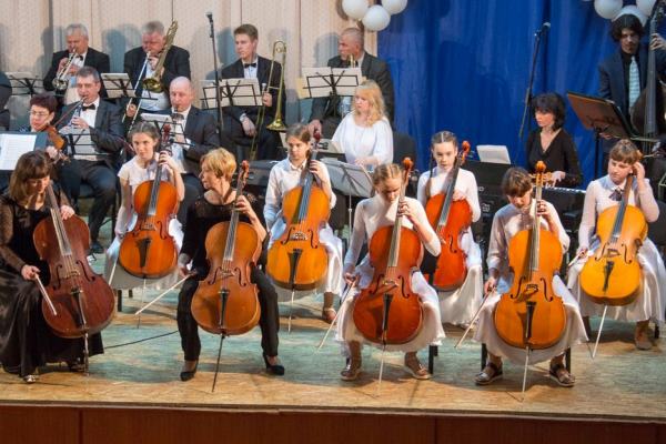 violonchelisty shkola iskusstv1 kramatorsk