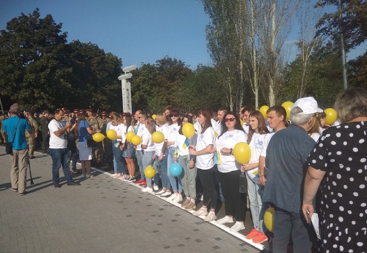 41138d7b 1576 478d 81dd 9d0fcc54cefc