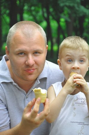 Папа Дмитрий и сынок Матвей
