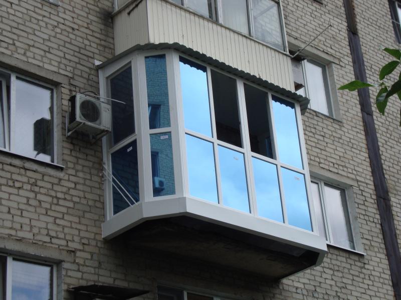 Балкон с панорамным остеклением в хрущевке фото